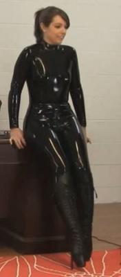 Tatjana in Latexbondage