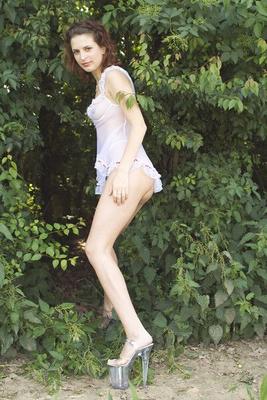 Vanessa gefesselt