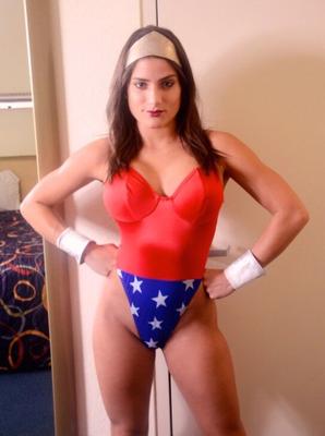 More Bondage Sets-Superheroine Captured
