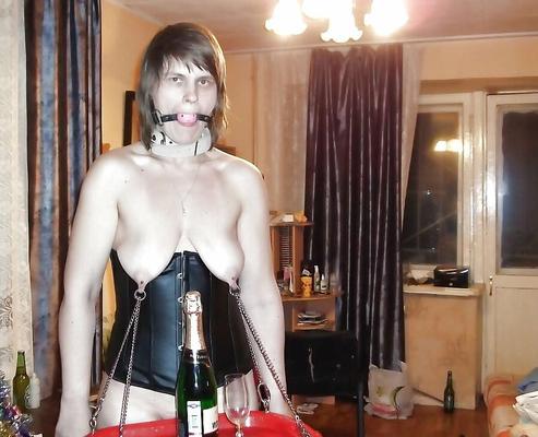 FRAU UND SKLAVE