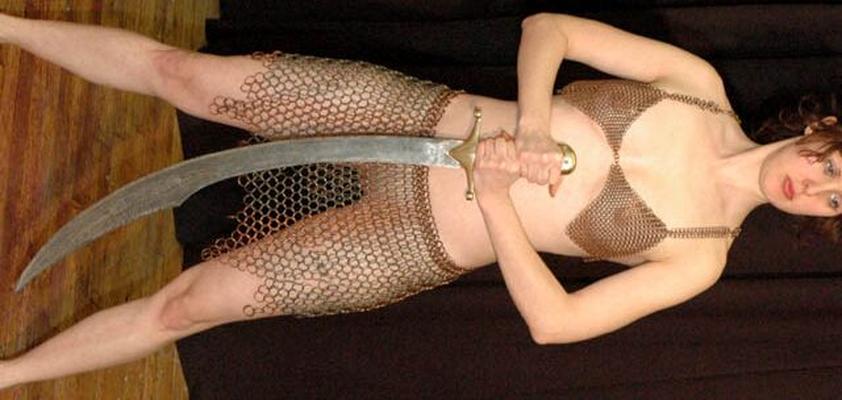 Amazons Scimitar Duel