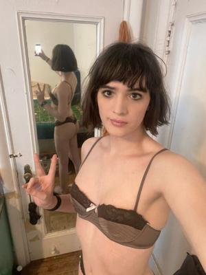 Emma New York TS internet whore