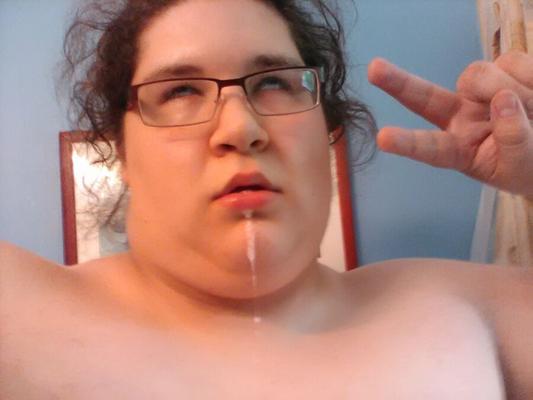FAT SISSY PIG QUER SER EXPOSTO E HUMILHADO