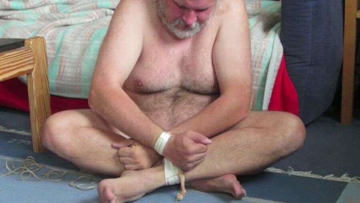 Holgifessel naked selfbondage balltie
