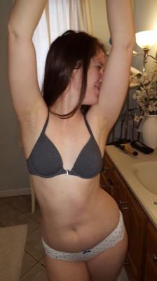 Sarah - Armpits