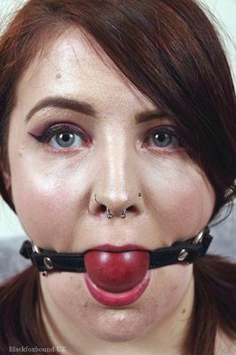Luna Roux  Bondage Model