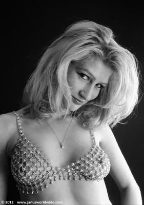 Retro Spanking Janus Bend blonde bead undies